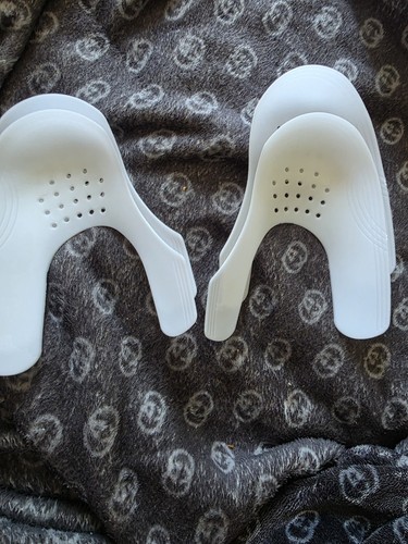 Shoe shield crease - 2x,